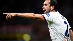 Diego Godín en un encuentro con Caglairi.