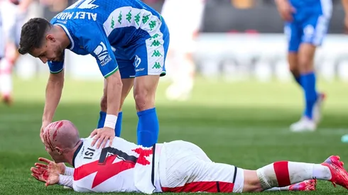 Planchazo de Alex Moreno sobre Isi Palazón