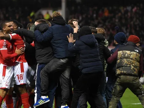 Nottingham eliminó a Arsenal y los hinchas entraron a festejar con los jugadores