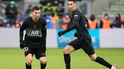 Messi y Di María en acción de juego.