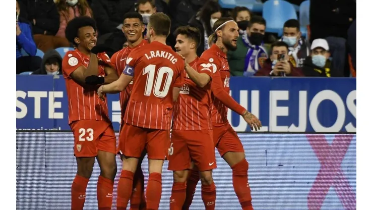 Sevilla festeja la clasificación a octavos de Copa del Rey.