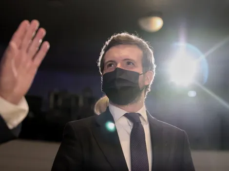 En España, Pablo Casado dio positivo al test de Covid-19