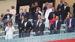 Yaya Touré presenciando la Copa Árabe.