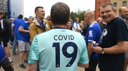 Un fanático de Leicester tomándose la situación con humor.