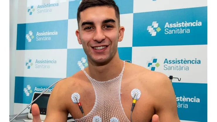 Ferran Torres y su revisión médica con Barcelona.