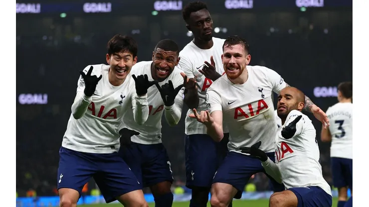 El festejo del gol de Son (foto: @SpursOfficial).