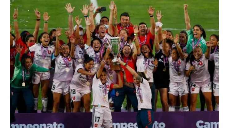 Chile está cerca de profesionalizar el fútbol femenino