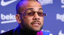 Dani Alves debe esperar para debutar en liga con Barcelona