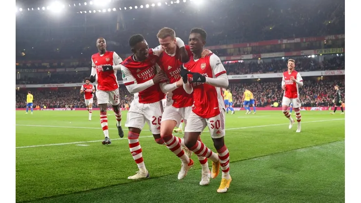 Arsenal goleó a Sunderland y avanzó.