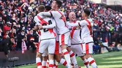 Festejo de gol de Rayo Vallecano.