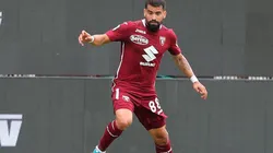 Tomás Rincón en acción con Torino.