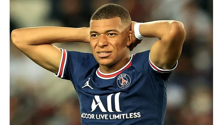 Kylian Mbappé fue 'trolleado' por sus propios compañeros de PSG.