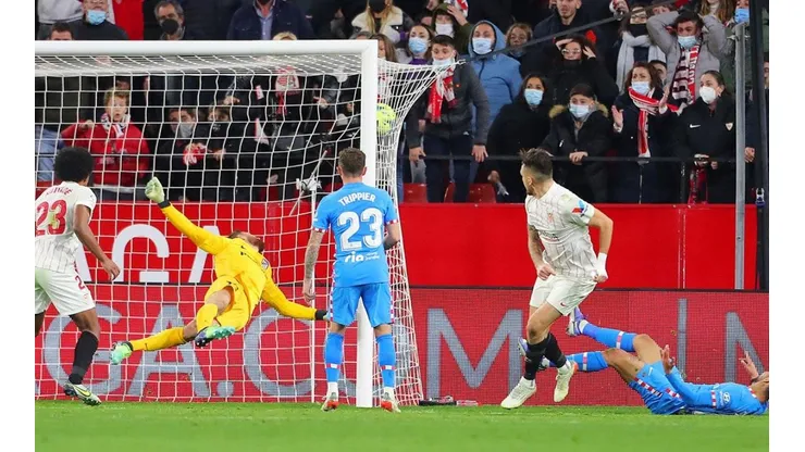Segundo gol de Sevilla.