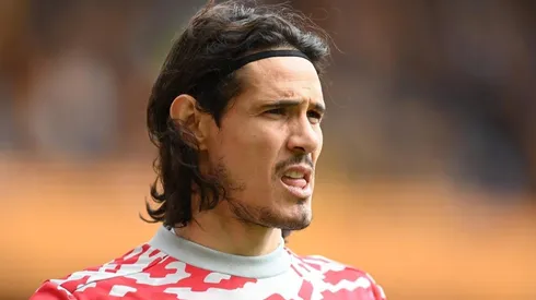 Cavani ya tiene el contrato con Barcelona sobre la mesa.