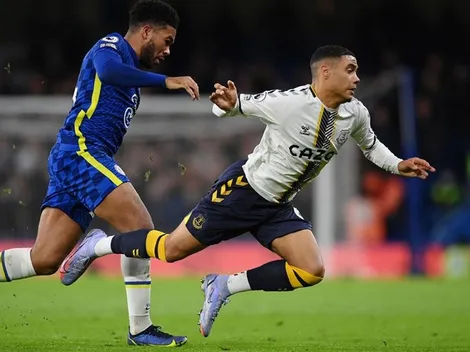 Chelsea se complicó en sus aspiraciones de cazar a Manchester City: empató con Everton