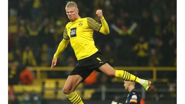 Erling Haaland en tremendo festejo de gol.