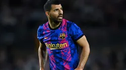 Sergio Agüero en un encuentro con Barcelona.