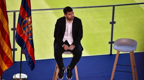 Agüero anunció su retiro del fútbol profesional.