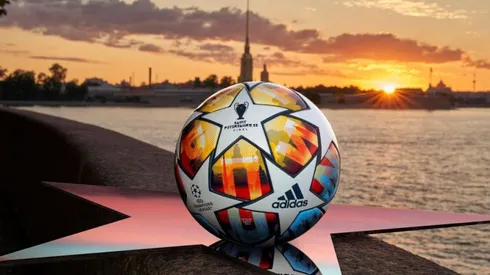 La pelota de la fase final de la Champions League.