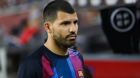 Sergio Agüero en un encuentro con Barcelona.