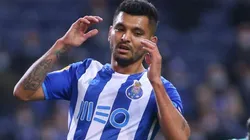 Jesús "Tecatito" Corona se prepara para una nueva presentación del Porto (Foto: Getty Images).
