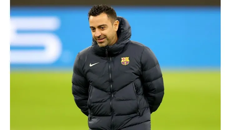 Xavi ya piensa en el mercado de enero y recibe buenas noticias.