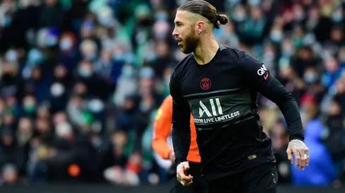Sergio Ramos con la camiseta de PSG.