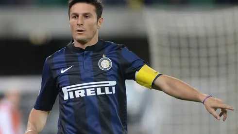 Javier Zanetti en un encuentro con Inter de Milan.