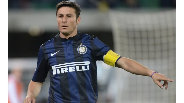 Javier Zanetti en un encuentro con Inter de Milan.