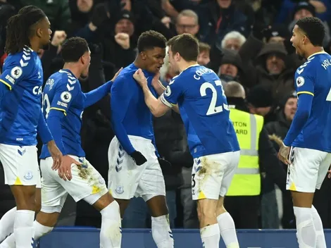 Remate al ángulo y victoria: Everton se lo ganó a Arsenal con un golazo agónico