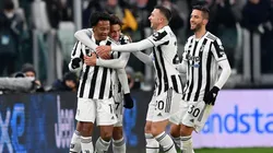 Juan Cuadrado y una obra de arte en la Serie A.