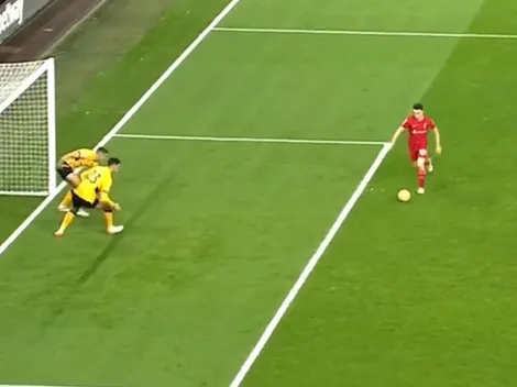 ¡El errado de fin de año! Diogo Jota fue egoísta y falló un gol hecho