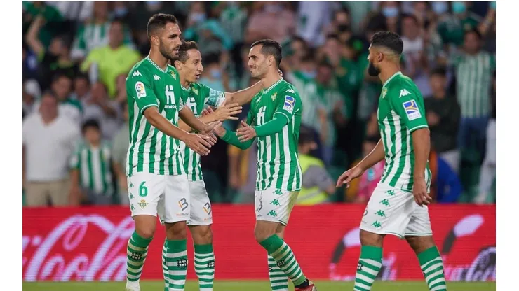 Betis, en problemas tras una sanción de UEFA por una deuda.