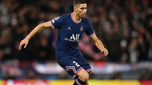 Hakimi en acción con PSG.