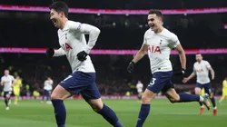 Heung-Min Son y Sergio Reguilón celebrando para Tottenham.