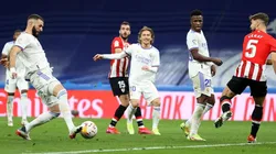 Gol de Real Madrid tras accidentada asistencia.