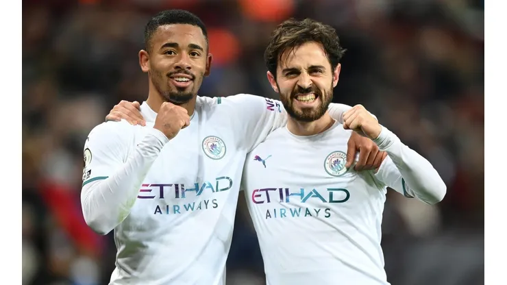 Gabriel Jesús y Bernardo Silva celebrando el segundo gol.