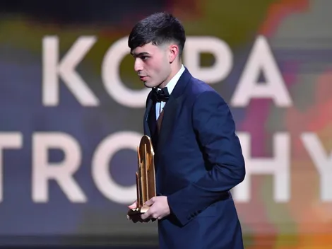 Pedri abrió la billetera y les dio una sorpresa a sus compañeros tras haber ganado el Kopa