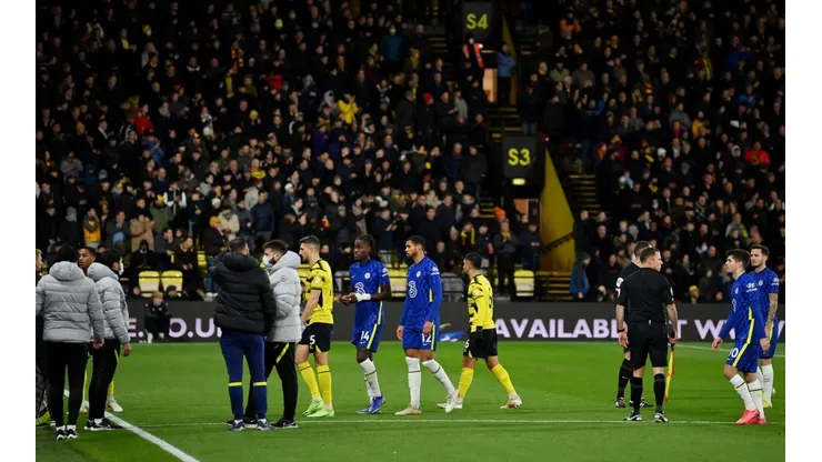 El duelo entre Watford y Chelsea fue interrumpido.