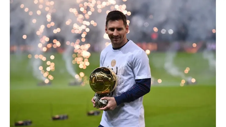 Lionel Messi con su séptimo Balón de Oro.