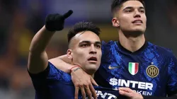Lautaro Martínez celebra junto al 'Tucu' Correa el triunfo de Inter.