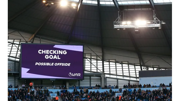 VAR en la Premier League.