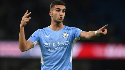 Ferrán Torres en un encuentro con Manchester City.