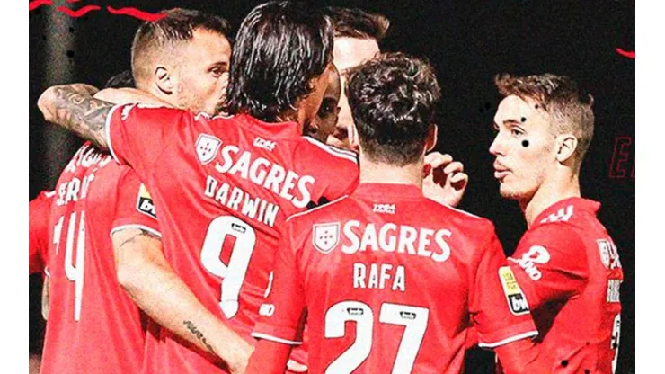 Benfica en festejo de gol.