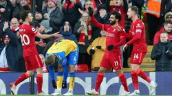 Jugadores del Liverpool celebran uno de sus goles.