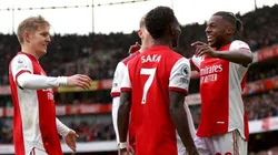 Arsenal triunfó ante Newcastle y sigue prendido arriba.