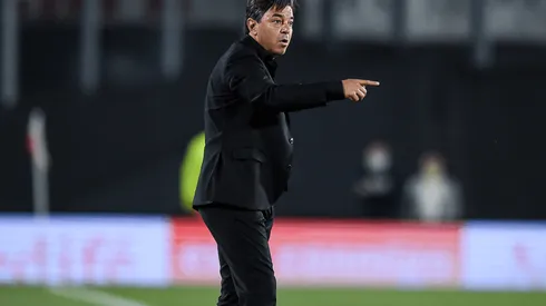 Marcelo Gallardo en dirección con River.