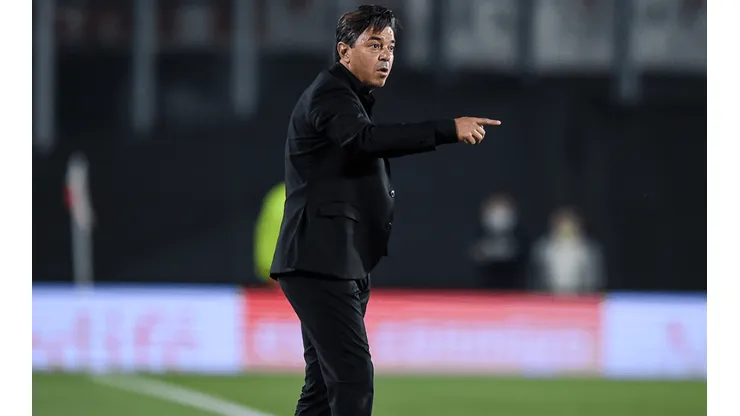 Marcelo Gallardo en dirección con River.