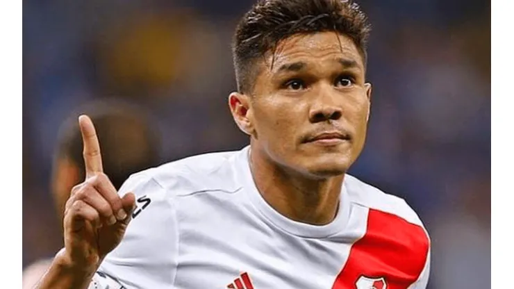 Teo Gutiérrez con River Plate