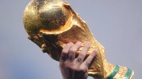 El prestigioso trofeo que levantará el equipo que se consagre campeón tras ganar la final (Foto: Getty Images).